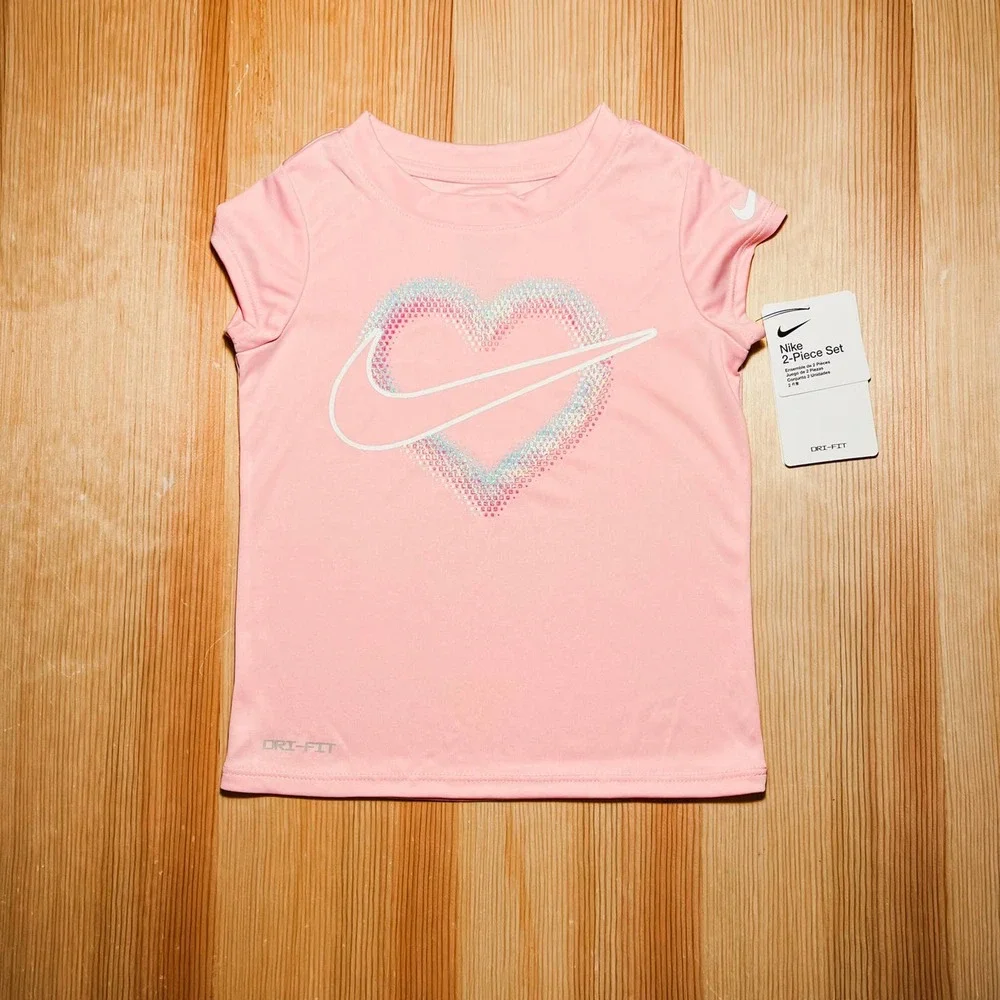 Nike Girls T-shirt and Shorts Set - Picture 4 of 8